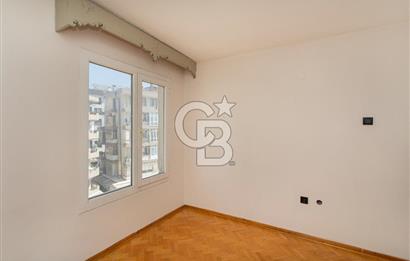 Bostanlı'da Sahile Yakın Satılık 4+1 Dubleks Daire