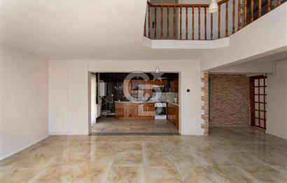 Bostanlı'da Sahile Yakın Satılık 4+1 Dubleks Daire