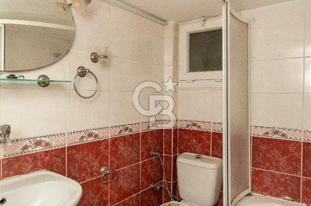 Bostanlı'da Sahile Yakın Satılık 4+1 Dubleks Daire