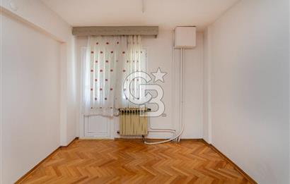 Bostanlı'da Sahile Yakın Satılık 4+1 Dubleks Daire