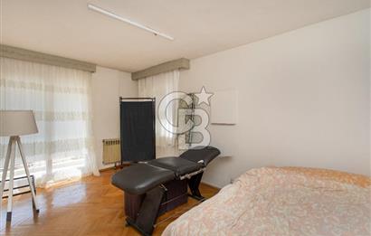 Bostanlı'da Sahile Yakın Satılık 4+1 Dubleks Daire