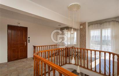 Bostanlı'da Sahile Yakın Satılık 4+1 Dubleks Daire