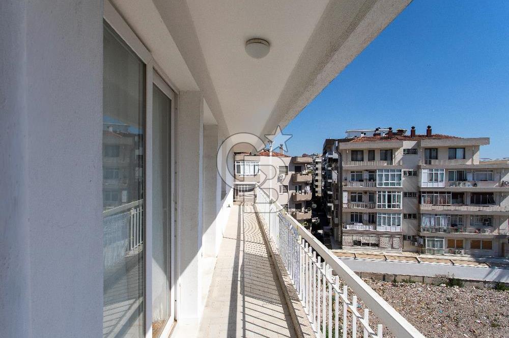 Bostanlı'da Sahile Yakın Satılık 4+1 Dubleks Daire