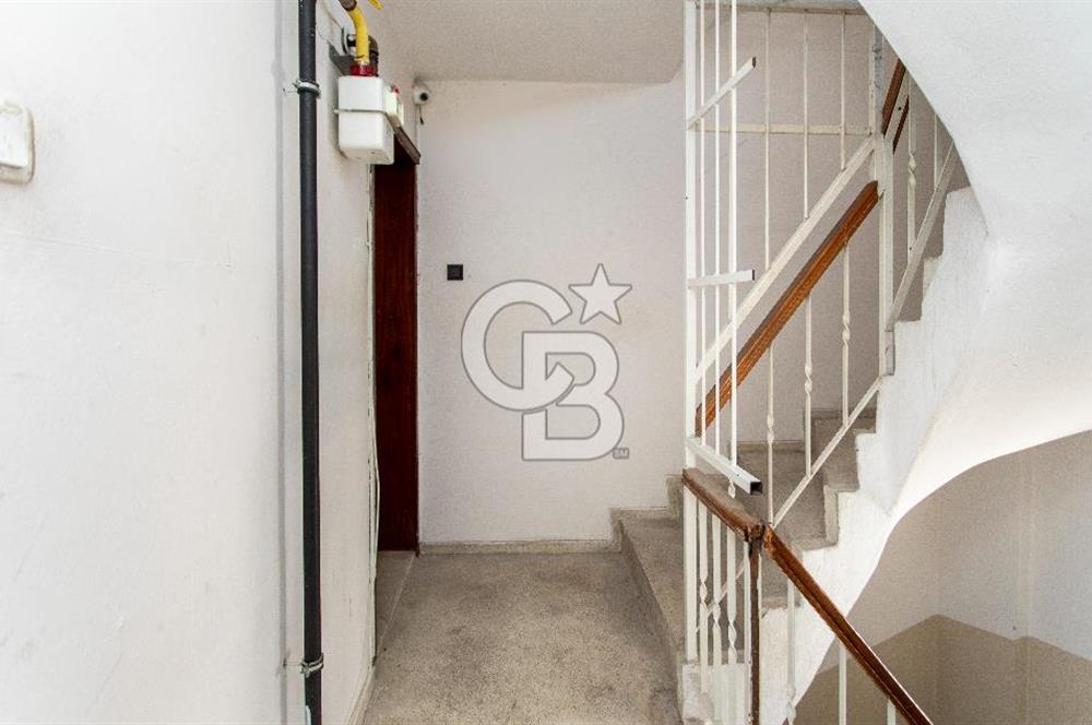 Bostanlı'da Sahile Yakın Satılık 4+1 Dubleks Daire