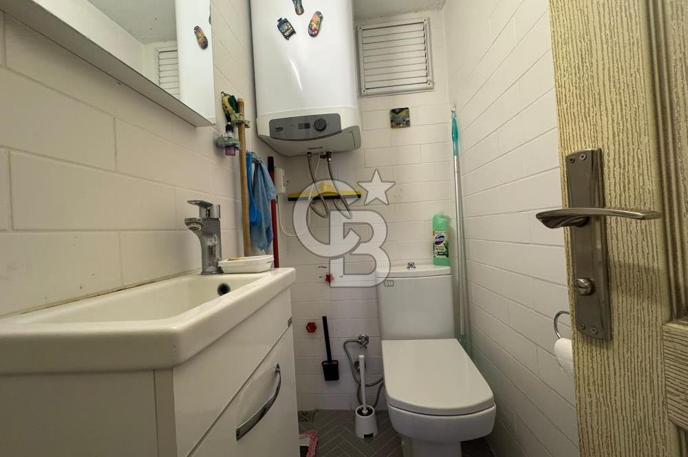 BOSTANLI’DA ÖNÜ AÇIK KARANLIK ODASI YOK KÖŞE SATILIK 3 + 1 DAİRE