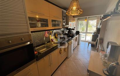 BOSTANLI’DA ÖNÜ AÇIK KARANLIK ODASI YOK KÖŞE SATILIK 3 + 1 DAİRE