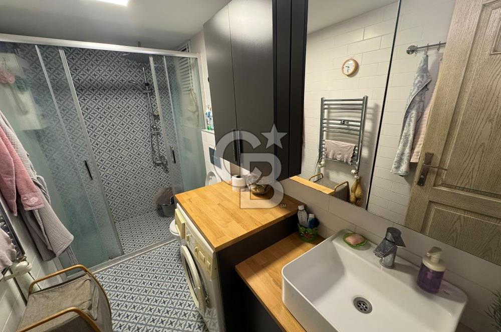 BOSTANLI’DA ÖNÜ AÇIK KARANLIK ODASI YOK KÖŞE SATILIK 3 + 1 DAİRE