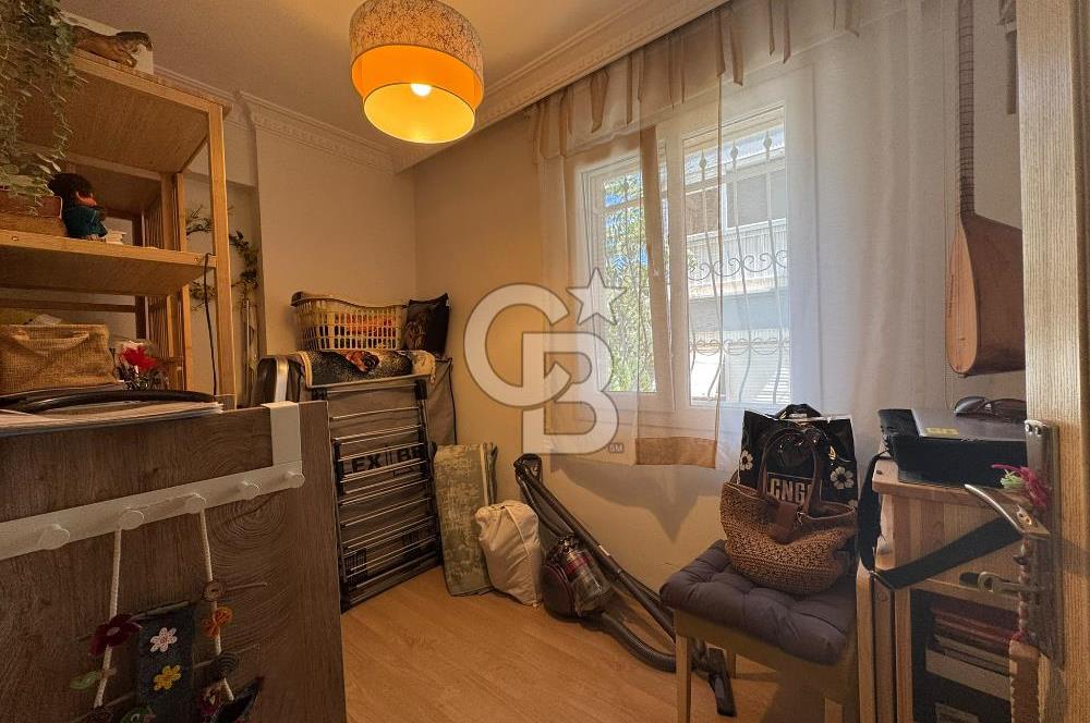 BOSTANLI’DA ÖNÜ AÇIK KARANLIK ODASI YOK KÖŞE SATILIK 3 + 1 DAİRE