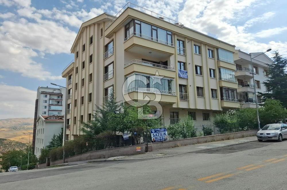 KIRKKONAKLAR'DA 3 CEPHELİ, 135m² , 2 BALKONLU, FERAH SATILIK 3+1