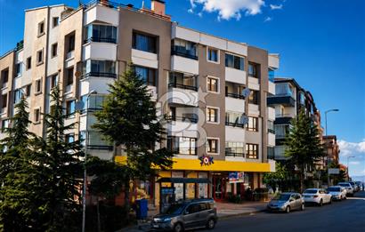 CEVİZLİDERE'DE CADDE ÜZERİ MERKEZİ LOKASYONDA KİRALIK 3+1 DAİRE