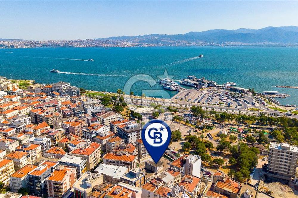 Bostanlı'da Sahile Yakın Satılık 4+1 Dubleks Daire