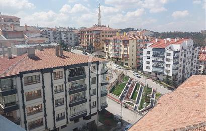 CEVİZLİDERE'DE CADDE ÜZERİ MERKEZİ LOKASYONDA KİRALIK 3+1 DAİRE
