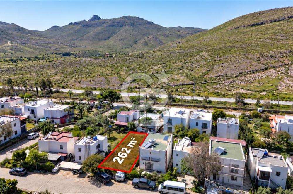 Bodrum Akyarlar Kalekent Sitesinde 262 M² İmarlı Villa Arsası