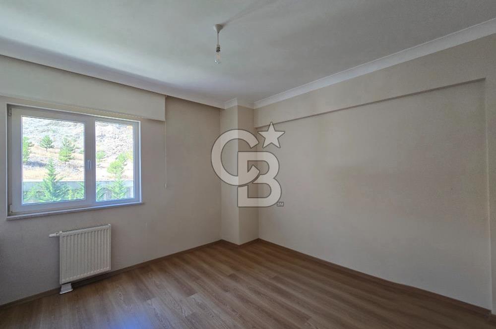 ÇANKAYA SİNPAŞ GÜNEYPARK 2 SİTESİNDE SATILIK 4+1 DAİRE