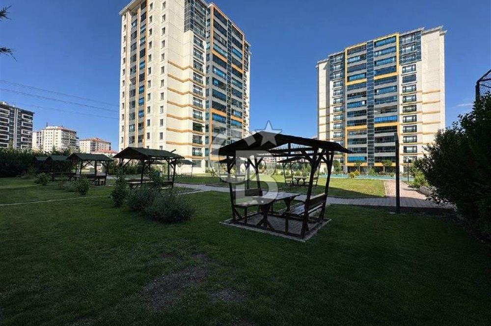 Saray Fatih Mah.,Site İçerisinde, 4.Kat,210 m²,4+1,Satılık Daire