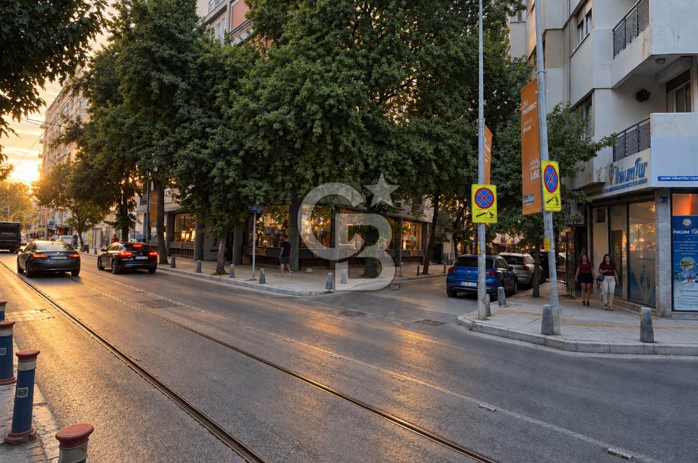 TEOKTAN | GÜL SOKAKTA OTOPARKLI 3+1 142 M² NET ARA KAT DAİRE
