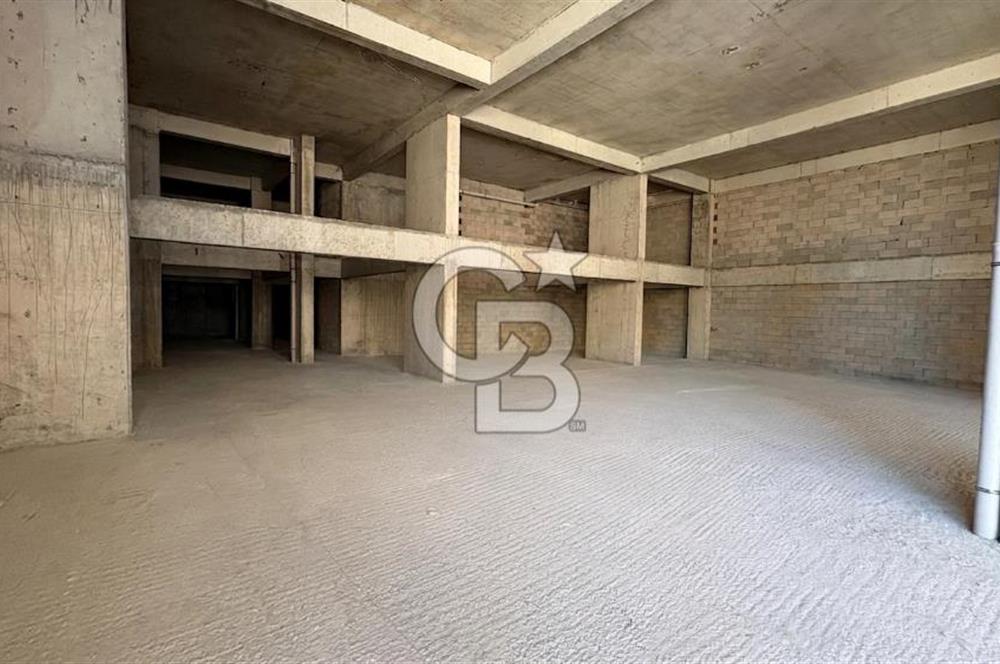 SELÇUKLU CD. 880 M² NET GENİŞ CAM CEPHELİ KİRALIK DÜKKAN