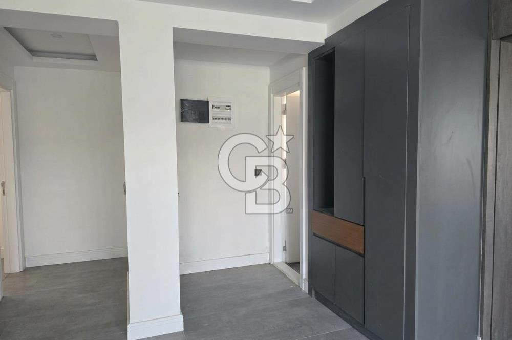 Çandarlı'da Denize Yakın , Site İçi , Havuzlu , Otoparklı Villa