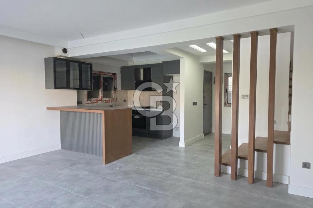 Çandarlı'da Denize Yakın , Site İçi , Havuzlu , Otoparklı Villa