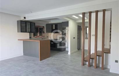Çandarlı'da Denize Yakın , Site İçi , Havuzlu , Otoparklı Villa