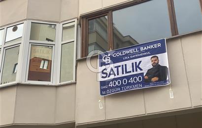 HEKİMLER SİTESİNDE MUHTEŞEM KONUMDA ŞÖMİNELİ 3+1 SATILIK DAİRE