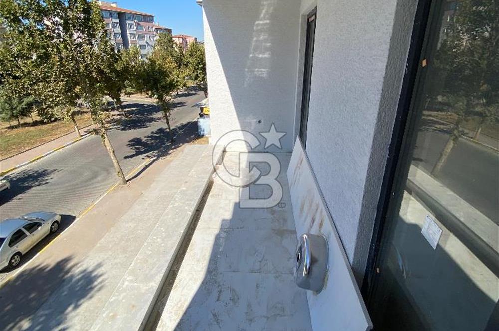SİLİVRİ YENİ MAHALLE 125. YIL CADDESİ’NDE SIFIR 3+1 ARA KAT