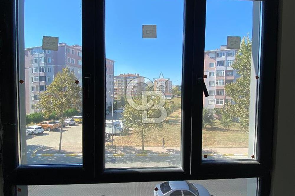 SİLİVRİ YENİ MAHALLE 125. YIL CADDESİ’NDE SIFIR 3+1 ARA KAT