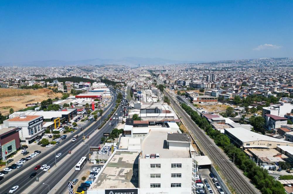 GAZİEMİR AKÇAY CADDESİ ÜZERİNDE PRESTİJLİ TİCARİ YATIRIM
