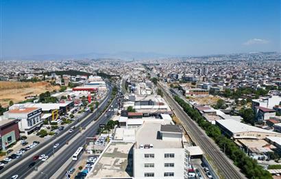 GAZİEMİR AKÇAY CADDESİ ÜZERİNDE PRESTİJLİ TİCARİ YATIRIM