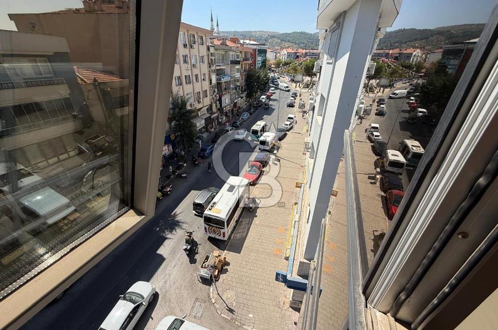 Gaziemir Önder caddesinde Ana Arter üzerinde Geniş Ofis