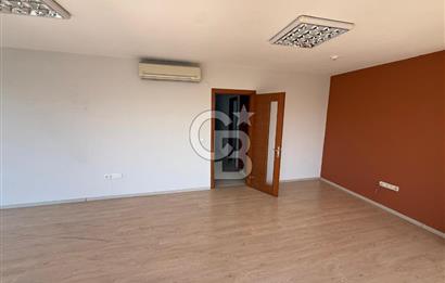 Gaziemir Önder caddesinde Ana Arter üzerinde Geniş Ofis