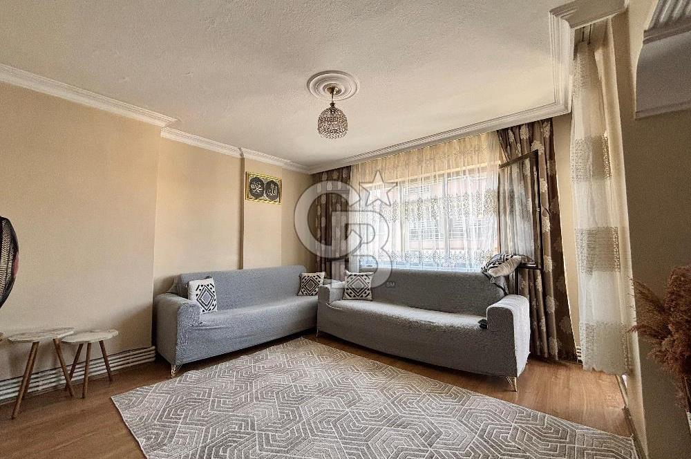 Şehzadeler Ege Mh. Merkezi Konumda Bakımlı 2+1 Satılık Daire  
