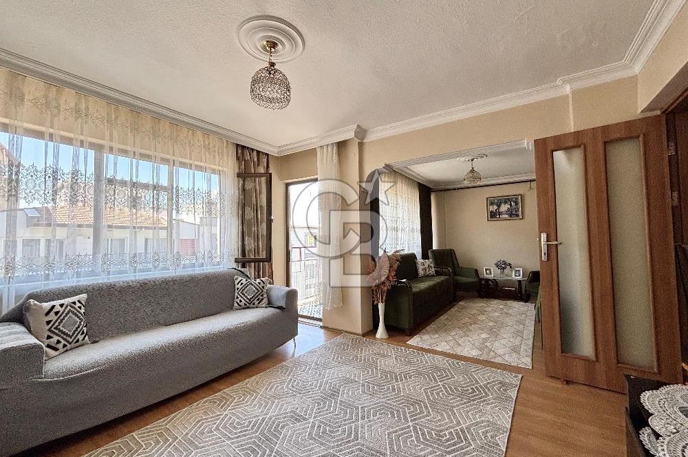 Şehzadeler Ege Mh. Merkezi Konumda Bakımlı 2+1 Satılık Daire  