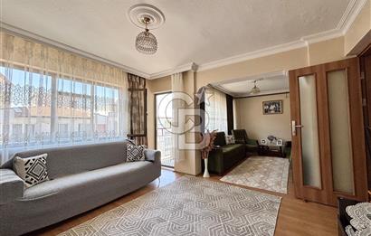 Şehzadeler Ege Mh. Merkezi Konumda Bakımlı 2+1 Satılık Daire  