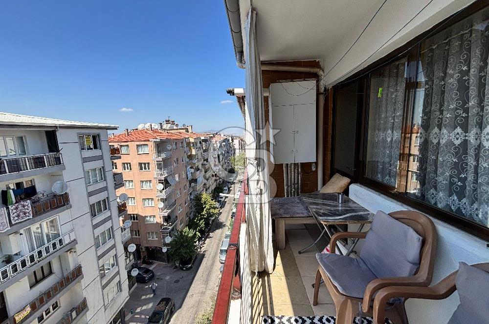 Şehzadeler Ege Mh. Merkezi Konumda Bakımlı 2+1 Satılık Daire  