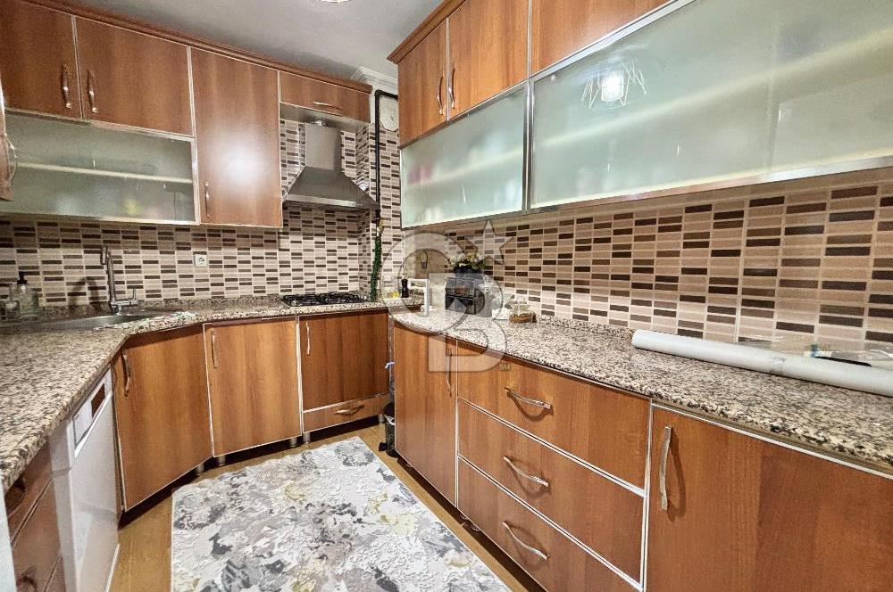 Şehzadeler Ege Mh. Merkezi Konumda Bakımlı 2+1 Satılık Daire  