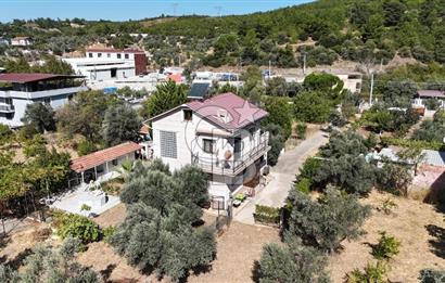 Buca Kaynaklar Merkez 2439 m2 Tek Tapu Resmi Evi Olan Satılık Zeytinli Bağ