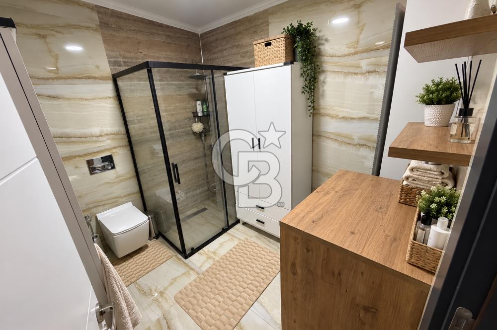 Ayvalık Altınova'da Havuzlu Site İçerisinde 1+1 Satılık Daire