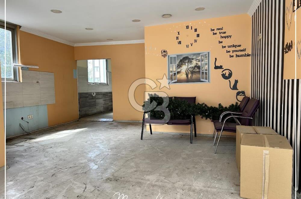 KURUÇEŞME'DE ANAYOL ÜZERİNDE TABELA DEĞERİ YÜKSEK KİRALIK İŞYERİ