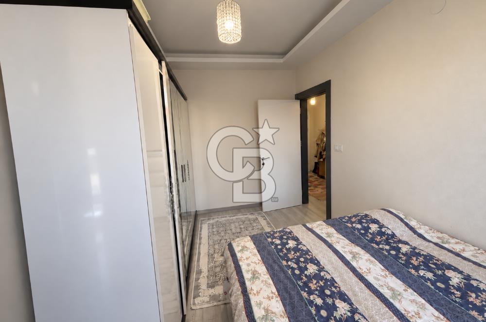 Ayvalık Altınova'da Havuzlu Site İçerisinde 1+1 Satılık Daire