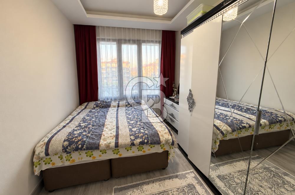 Ayvalık Altınova'da Havuzlu Site İçerisinde 1+1 Satılık Daire
