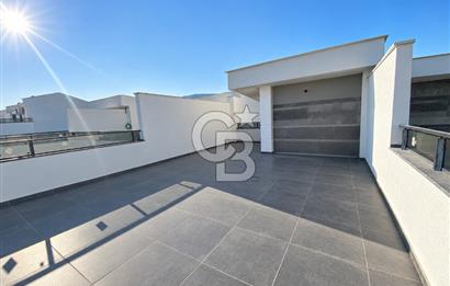 Kızılkeçili'de Kazdağları'nın Eteğinde Geniş Teraslı 2+1 Villa