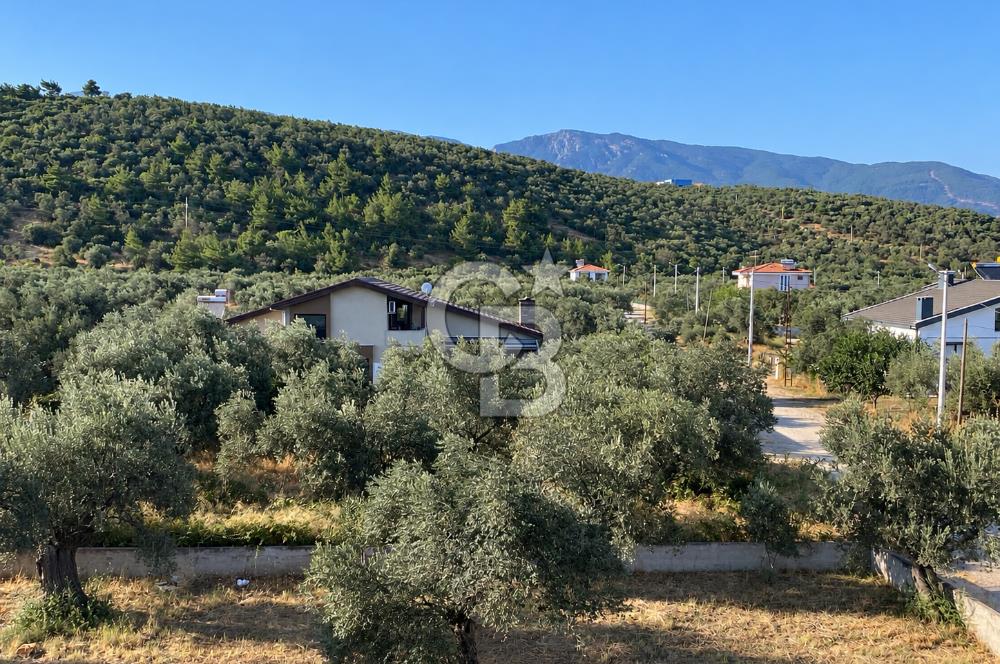 Kızılkeçili'de Kazdağları'nın Eteğinde Geniş Teraslı 2+1 Villa