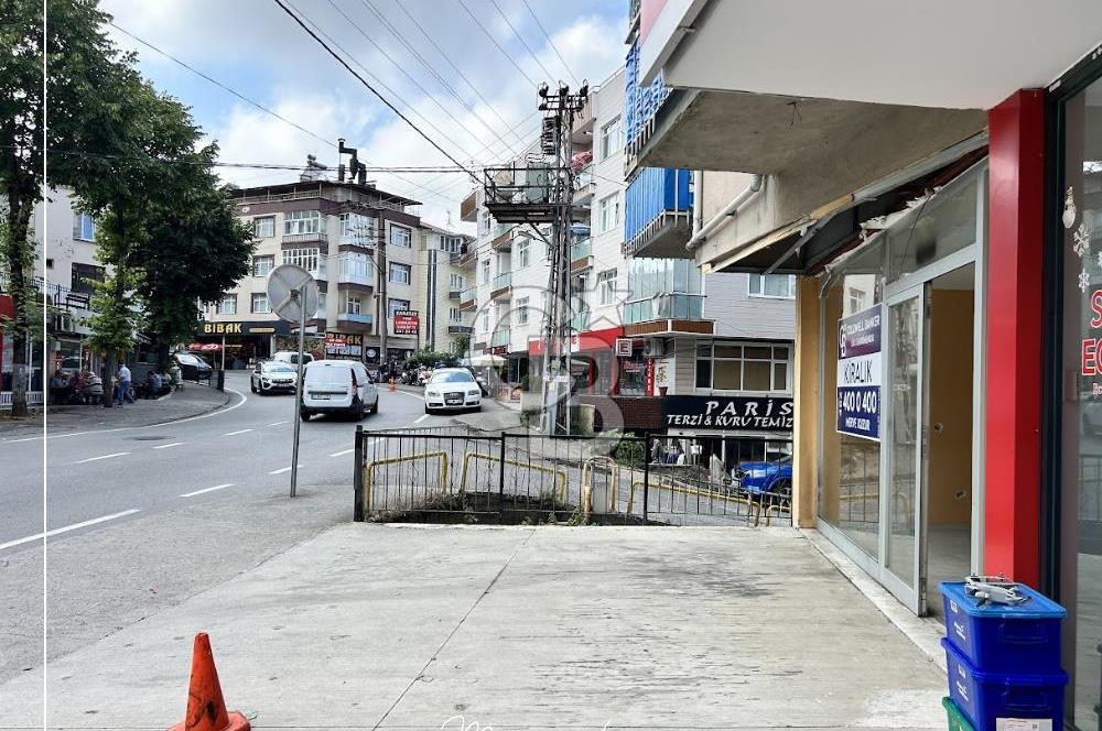KURUÇEŞME'DE ANAYOL ÜZERİNDE TABELA DEĞERİ YÜKSEK KİRALIK İŞYERİ