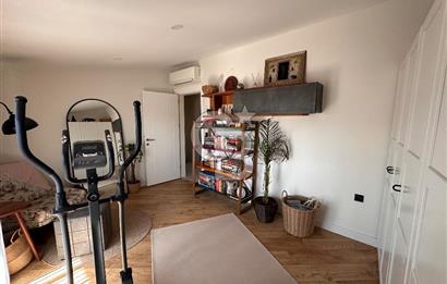 Bostanlı Gurme Sokak ta Kiralık 4+1 Dubleks Daire