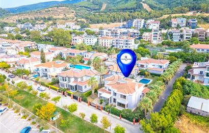 LİMANREİS'İN EN ÖZEL SİTESİNDE, KÖŞE KONUMLU SATILIK 7+1 VİLLA