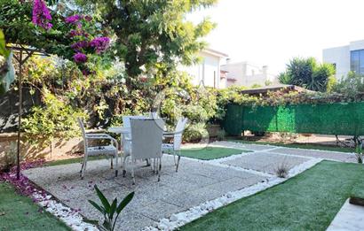 NARLIDERE SAHİLEVLERİ'NDE DENİZE YAKIN BAHÇELİ KİRALIK VİLLA