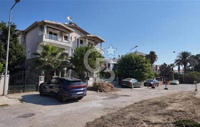 NARLIDERE SAHİLEVLERİ'NDE DENİZE YAKIN BAHÇELİ KİRALIK VİLLA