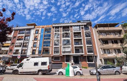 KARŞIYAKA ŞEMİKLER PARK CEPHELİ EŞYALI KİRALIK 2+1 DAİRE