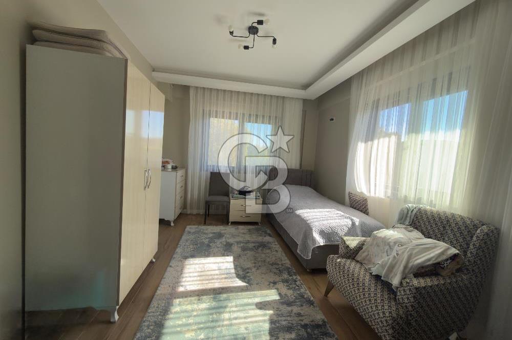 Urla İçmeler Tam Müstakil 6+1 Kiralık Villa